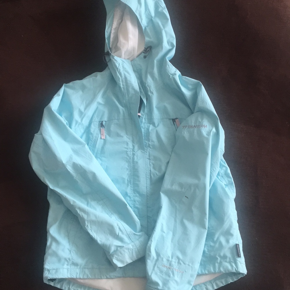 Columbia windbreaker